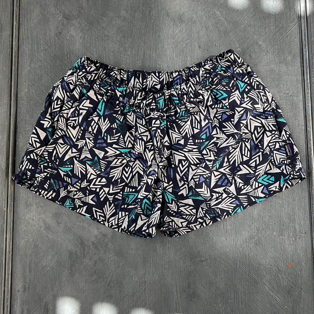 Patagonia Women’s Barely Baggies - Size M - Arrow print